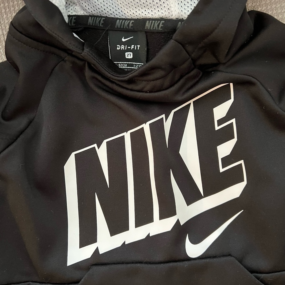 Nike dri fit hoodie for boys
